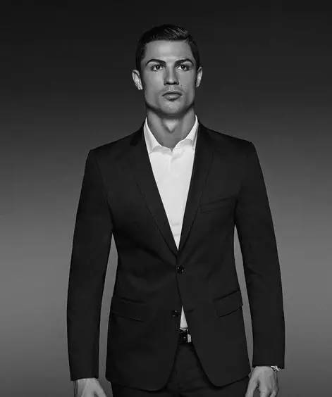 林诗栋：我没有让大家失望！胜利后亲吻胸前国旗