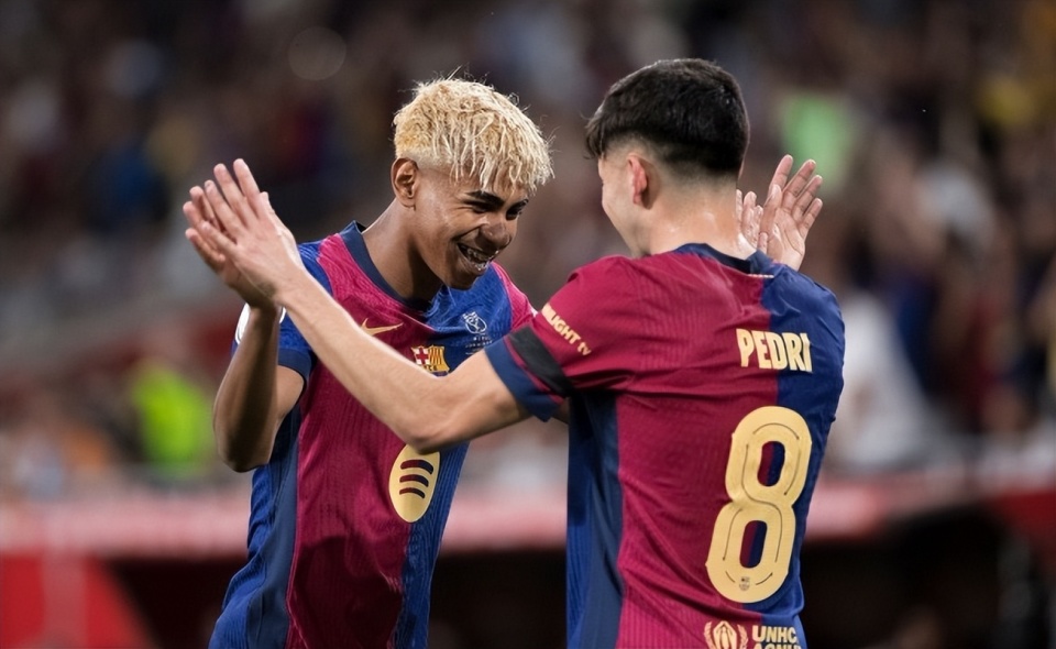 德天空：多特加入对16岁新星菲林的争夺，曼联也在竞争中