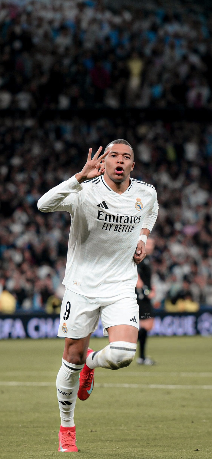 国脚连续两场关键进球