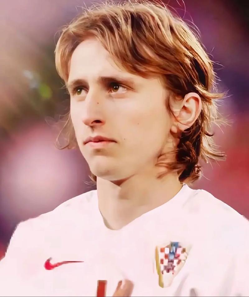 美高梅中国2025年餐饮业务收入占比升至25%