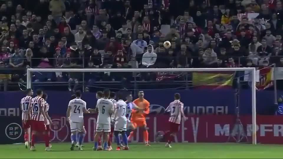 法国近4次世界杯小组赛对阵非洲球队3负1胜，02年不敌塞内加尔