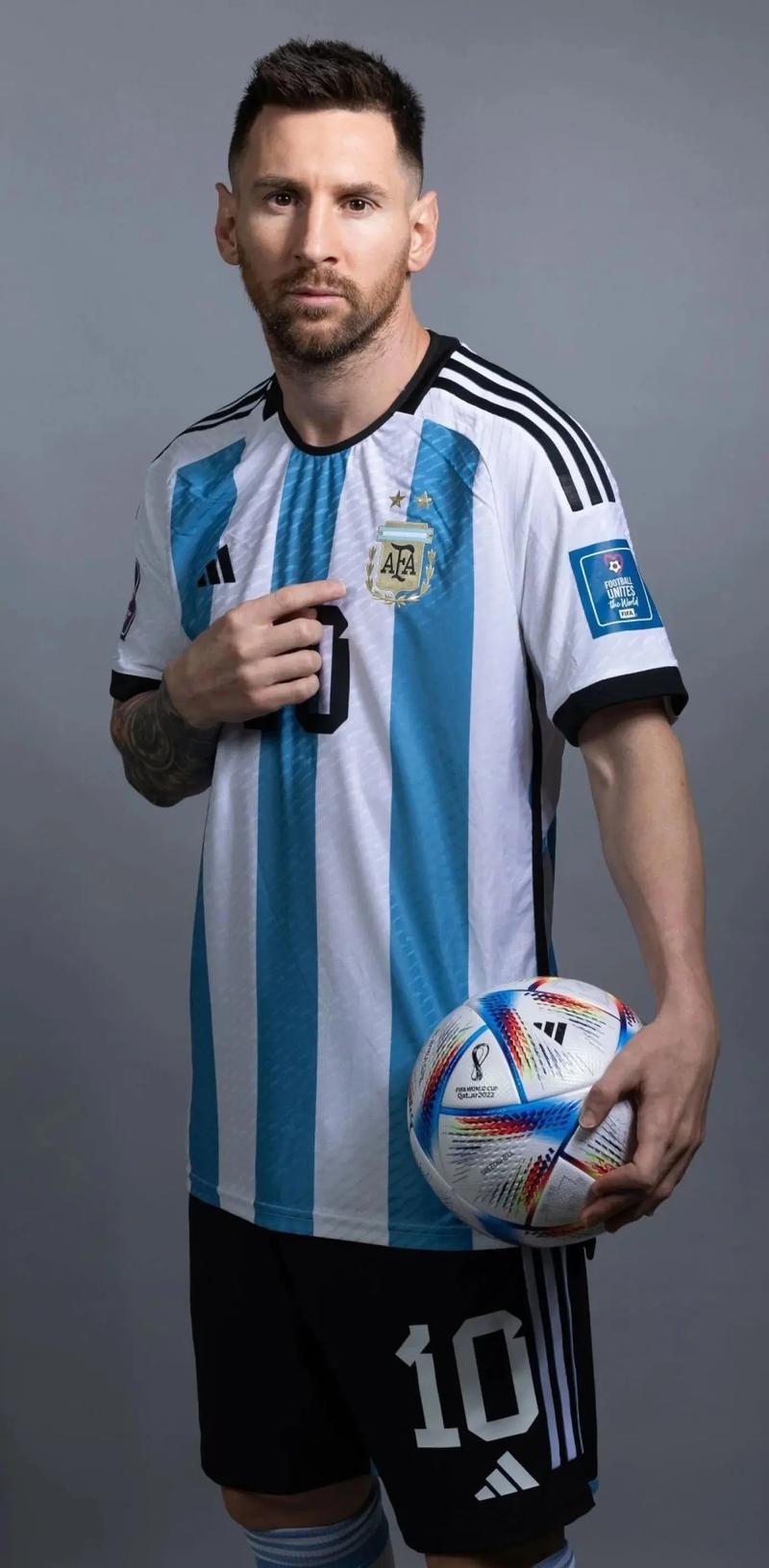 都灵主帅：我很尊重斯帕莱蒂，我们必须带着创造历史的信念比赛