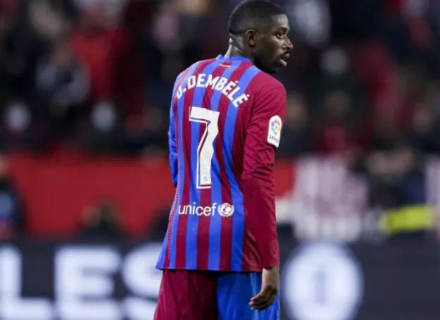 C罗在媒体评选的明年世界杯百大中高居第25！梅西仅第八！