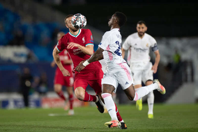 防守球员如何判断对手突破方向？