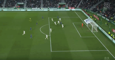 电讯报：纽卡可能无法在冬窗签下阿尔克马尔中场斯密特