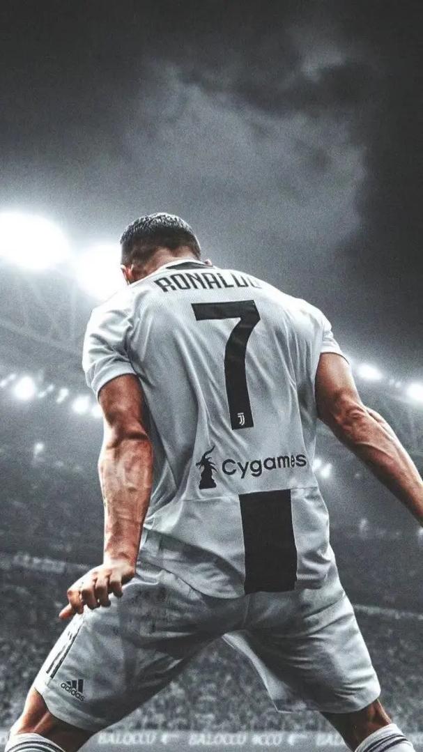 3连胜仅丢1球！奥纳纳获土超10月最佳，直言要赢更多荣誉