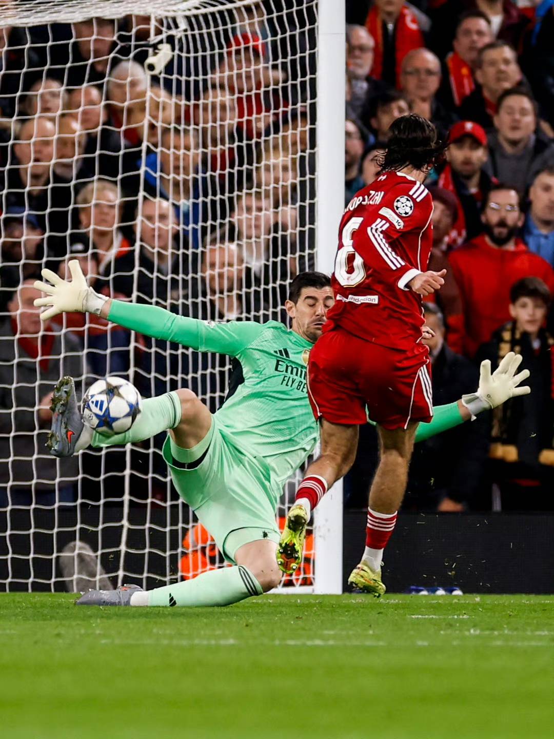 王楚钦拼尽全力，网友：实力差距太大